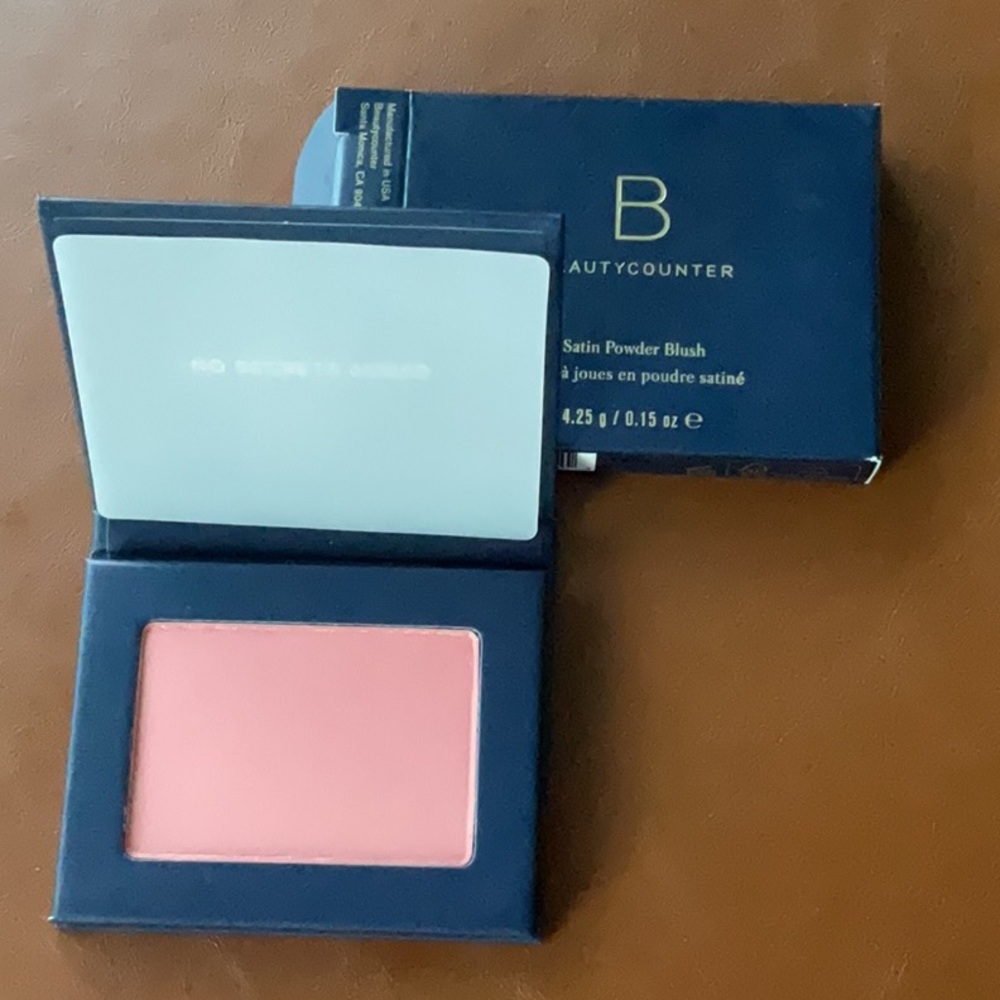 Beautycounter Satin Powder Blush in Nectar NIB